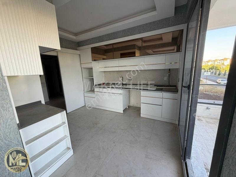Bağcılar Millet Bahçesi Karşısında Enç Kalitesi İle 2,5+1 Sıfır — fotoğraf 2