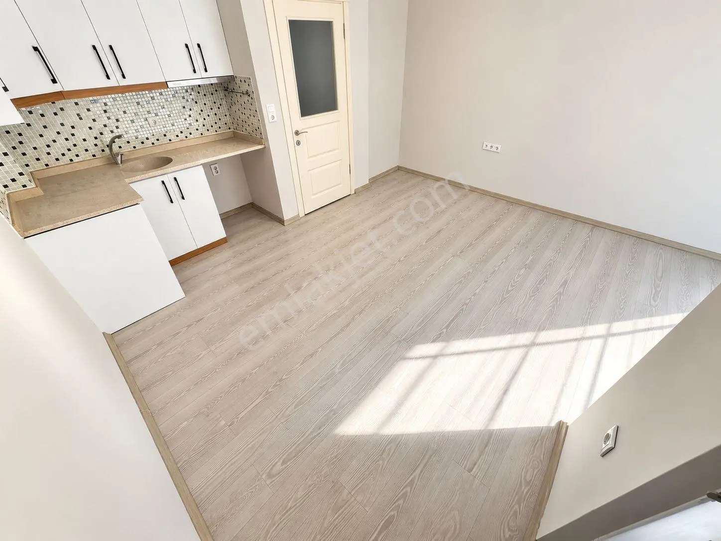 Aktiften Yetişen Alır Akçayda Satılık Yeni Genç Binada Yüksek Kredili 2+1 Daire — fotoğraf 4