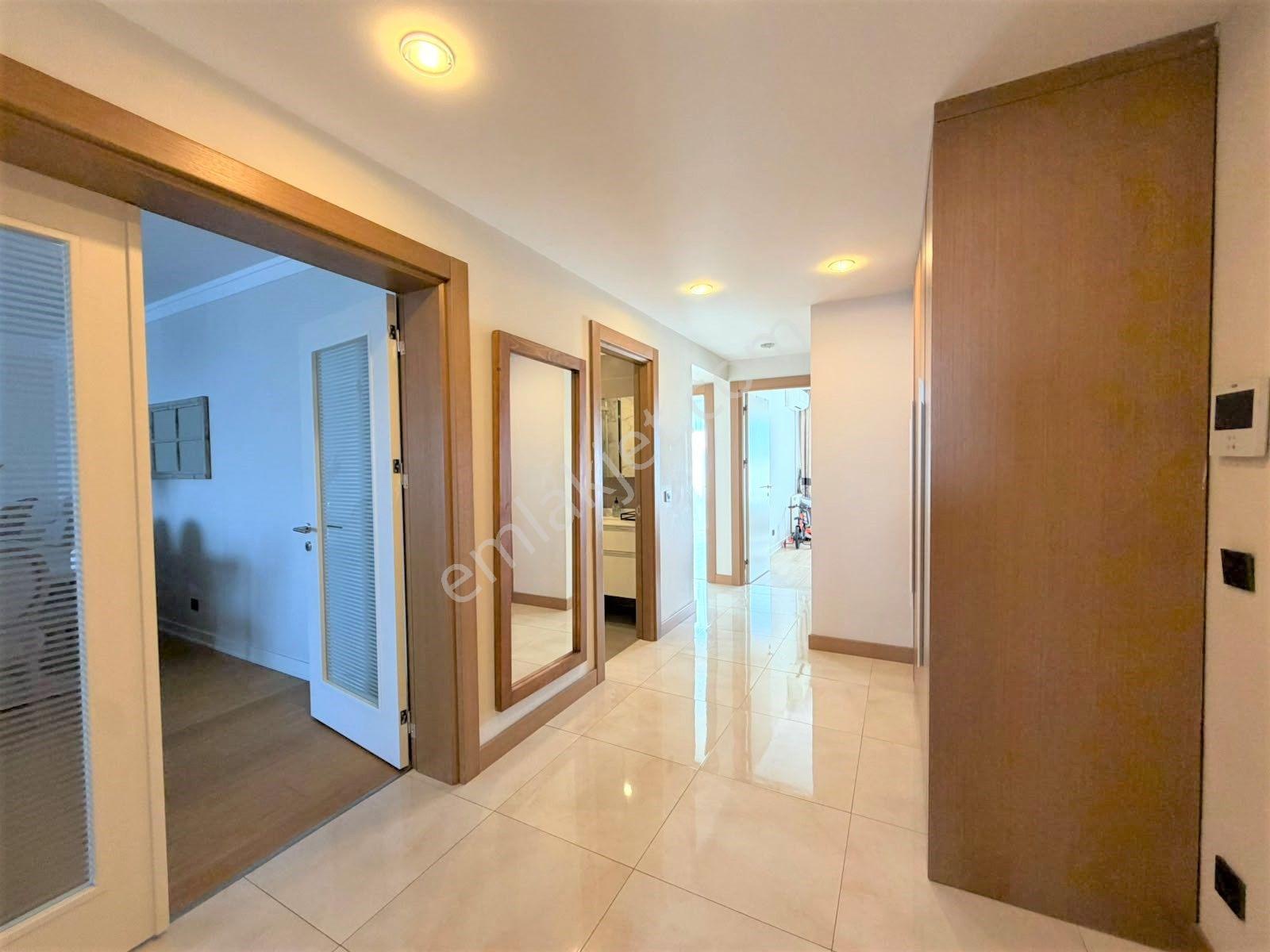 Cennet Koruda Yüksek Kat Göl Manzaralı 3+1 Satılık Daire — fotoğraf 16