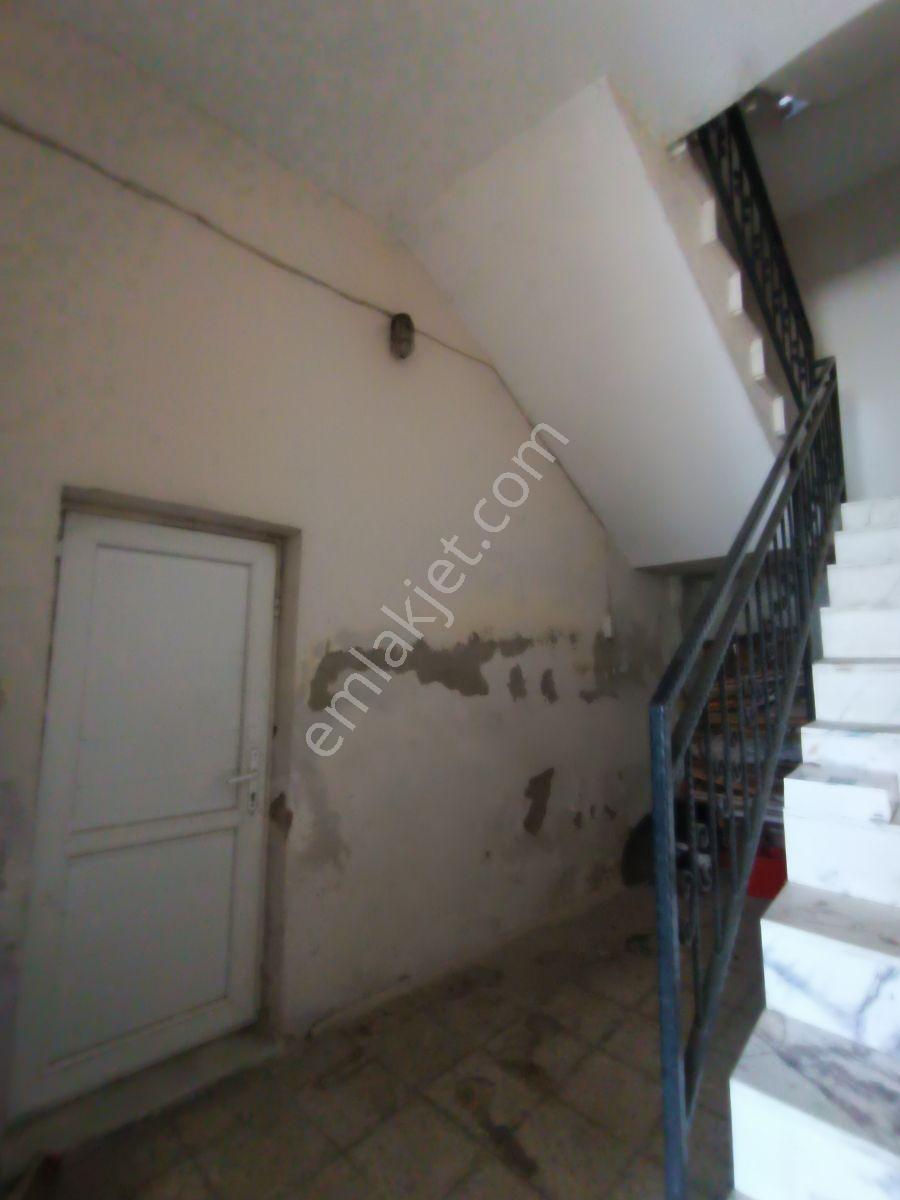 İzmir Bozyaka Umut Mahallesinde Komple Satılık Bina — fotoğraf 3
