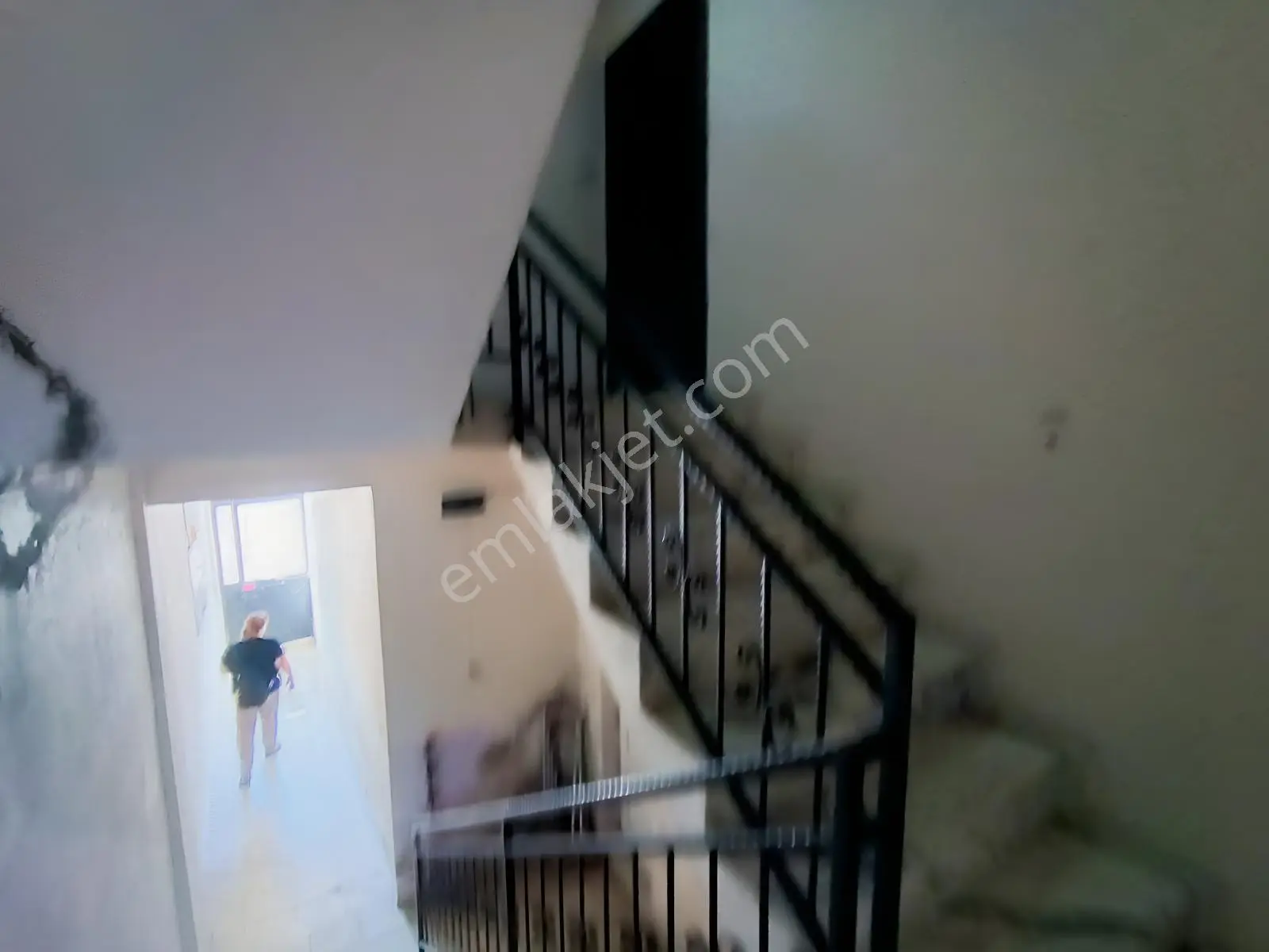 İzmir Bozyaka Umut Mahallesinde Komple Satılık Bina — fotoğraf 5