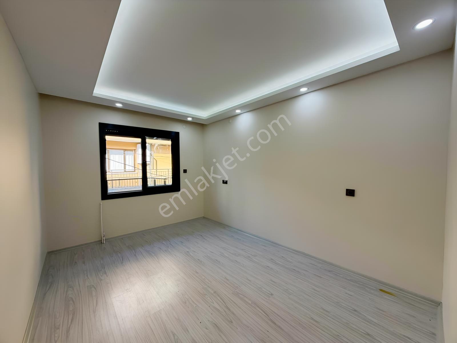 Bahçeli, İki Katlı, İki Ayrı 2+1 Daireli Müstakil Ev — fotoğraf 12