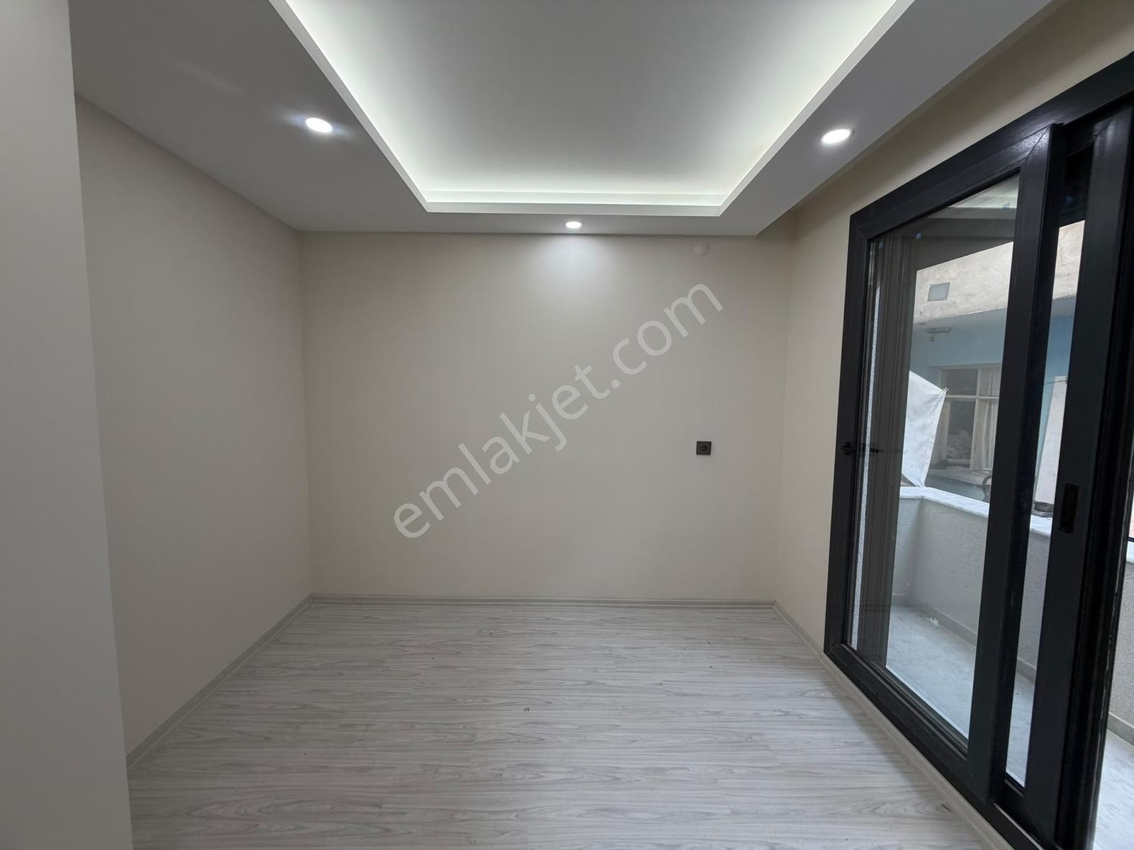 Bahçeli, İki Katlı, İki Ayrı 2+1 Daireli Müstakil Ev — fotoğraf 32