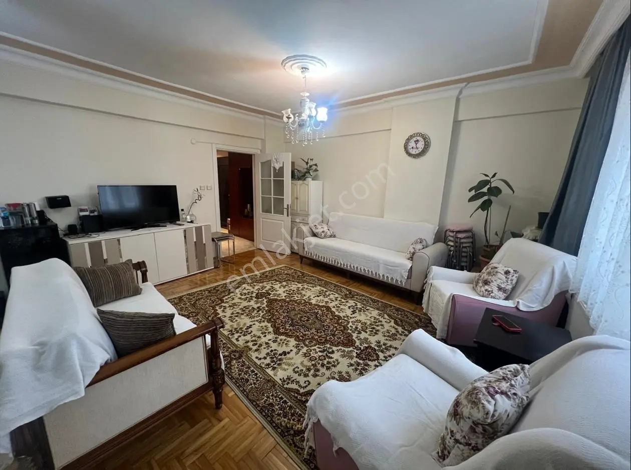 Başıbüyük Caddesi Paralelinde 3+1 Ara Katta Satılık Daire