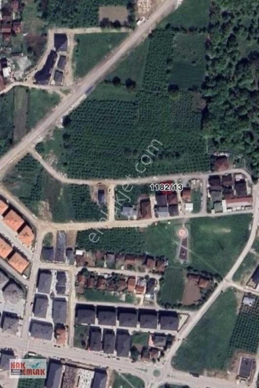 Hak Emlak'tan Beycıler Mahallesı'nde 200 Metre² Satılık Arsa — fotoğraf 2