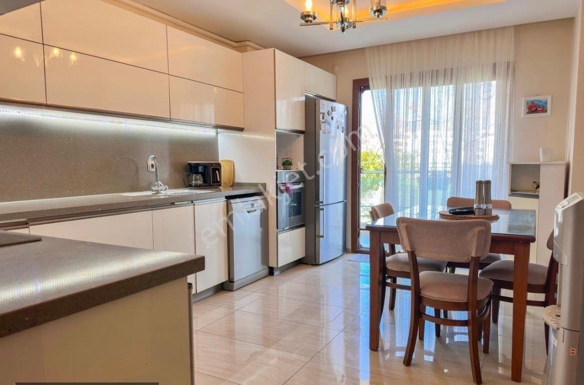 Park Royal Sitesi Satılık 3+1 Daire — fotoğraf 8