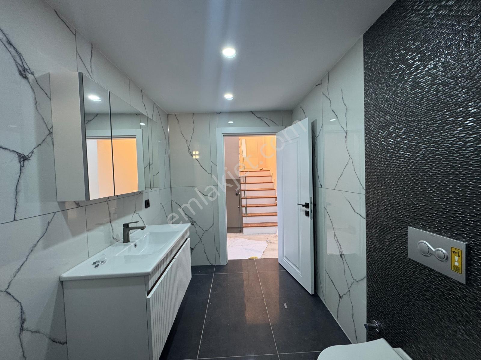 Atatürk Mahalles 4+2 Deniz Manzaralı Oturuma Açık İskanlı Villa — fotoğraf 15