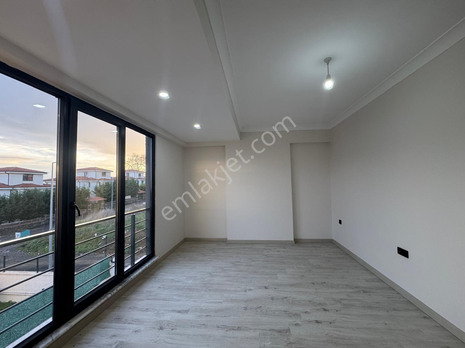 Atatürk Mahalles 4+2 Deniz Manzaralı Oturuma Açık İskanlı Villa — fotoğraf 16