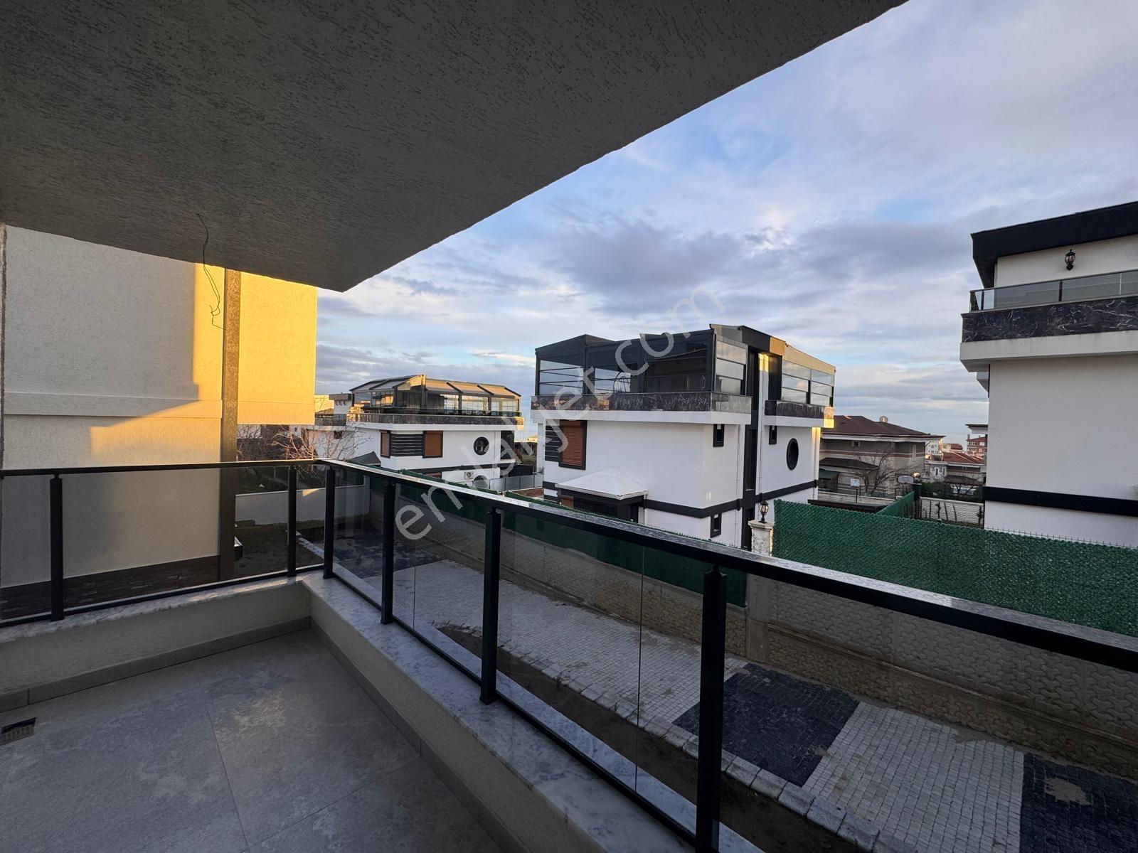 Atatürk Mahalles 4+2 Deniz Manzaralı Oturuma Açık İskanlı Villa — fotoğraf 24