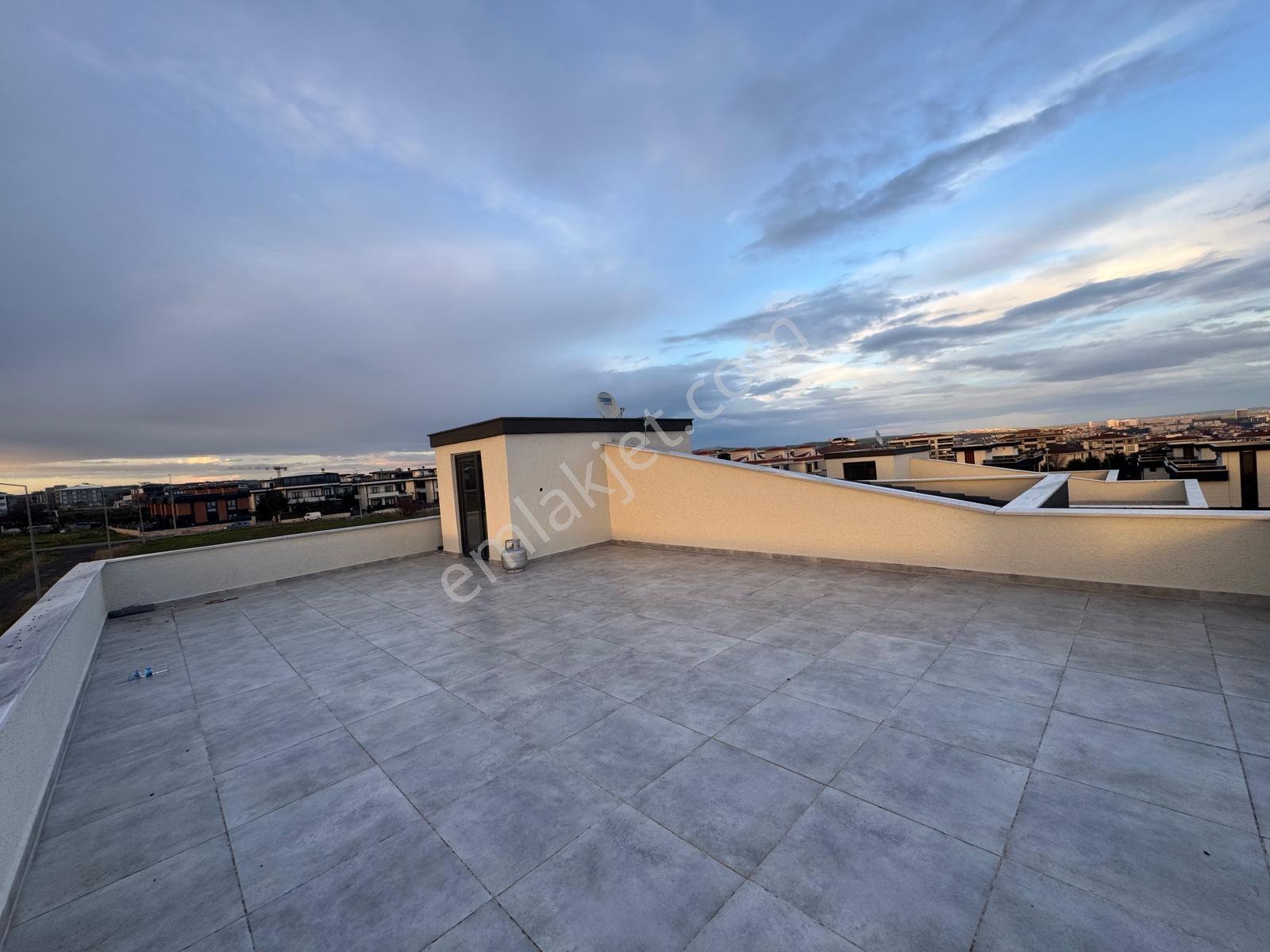 Atatürk Mahalles 4+2 Deniz Manzaralı Oturuma Açık İskanlı Villa — fotoğraf 30