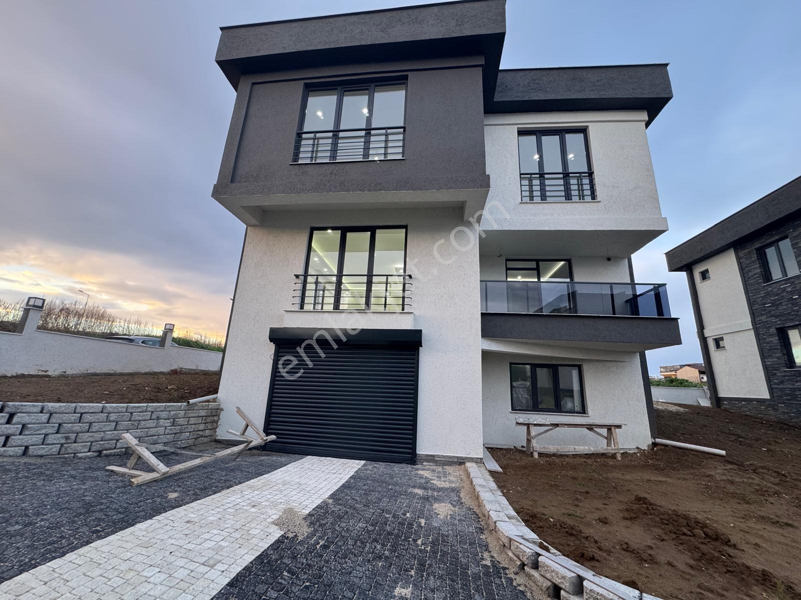 Atatürk Mahalles 4+2 Deniz Manzaralı Oturuma Açık İskanlı Villa — fotoğraf 33