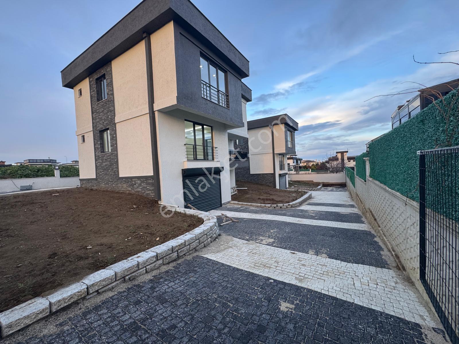Atatürk Mahalles 4+2 Deniz Manzaralı Oturuma Açık İskanlı Villa — fotoğraf 34