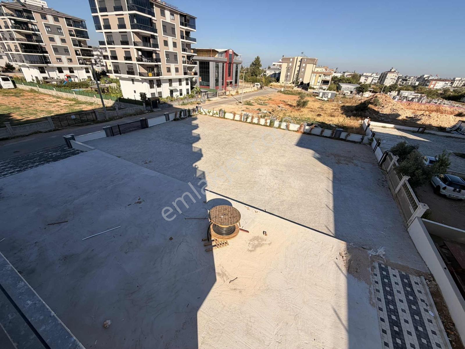 Muhteşem Genişlikte 3+1 Ana Yol Üzeri Ara Kat — fotoğraf 13