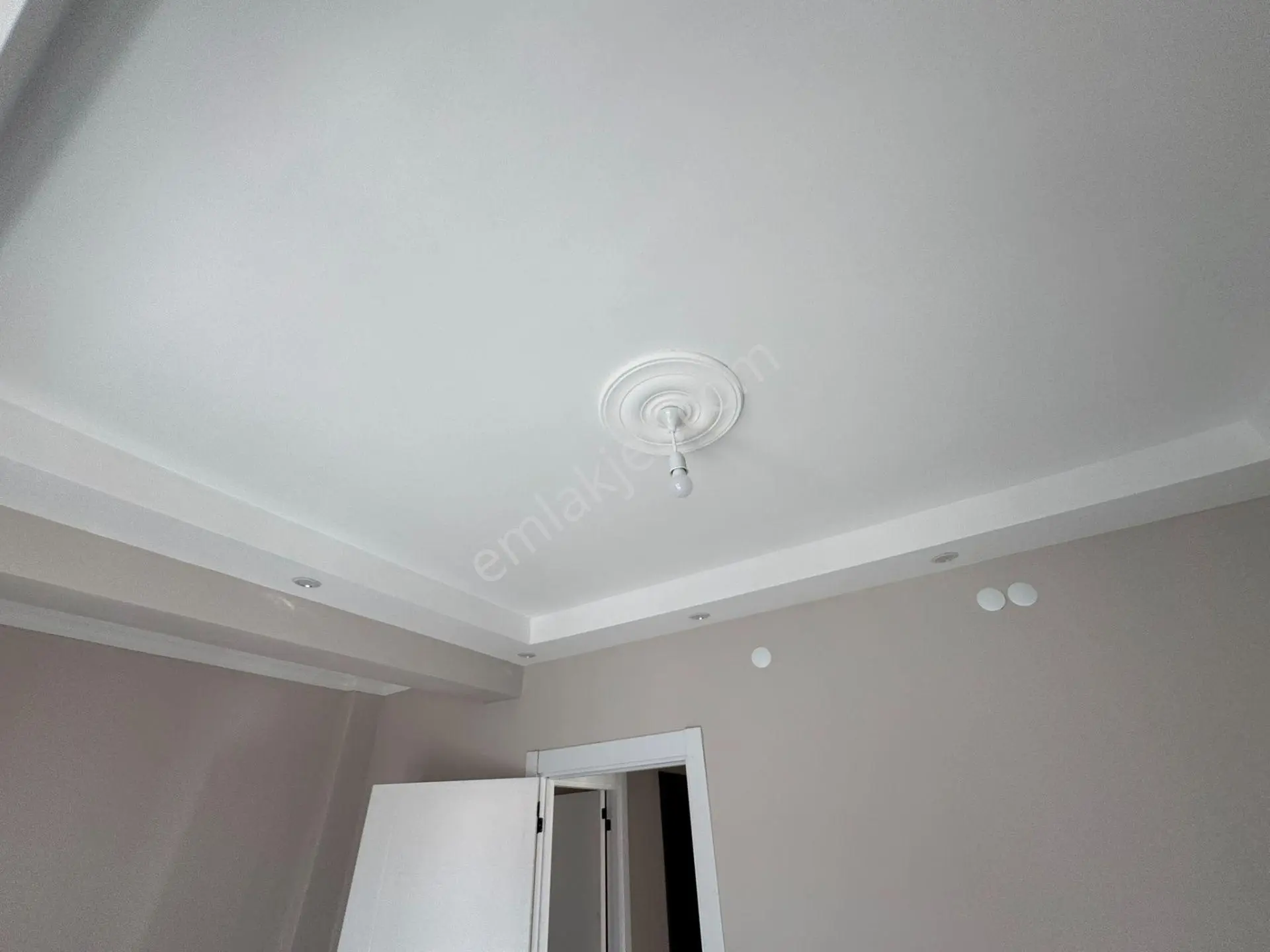 Ertaş Blv Yakını Yerden Isıtmalı Köşe Arakat 2+1 Daire Bk-35 — fotoğraf 3