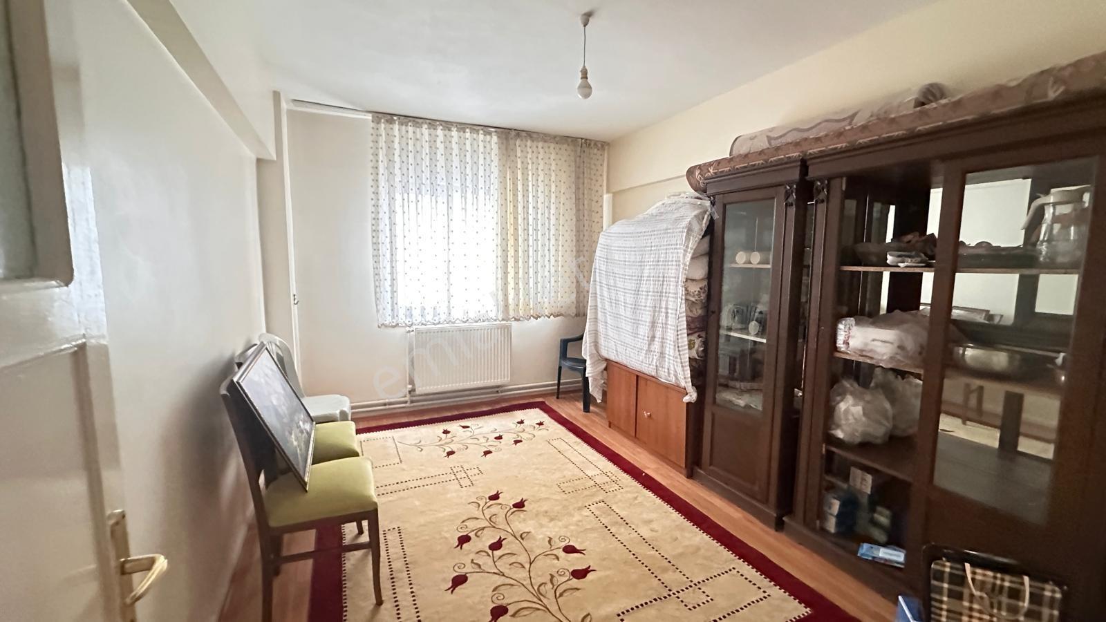 M.çakmak Mah.3+1 Ara Katta Bağımsız Ara Katta Trene Yakın Daire — fotoğraf 12