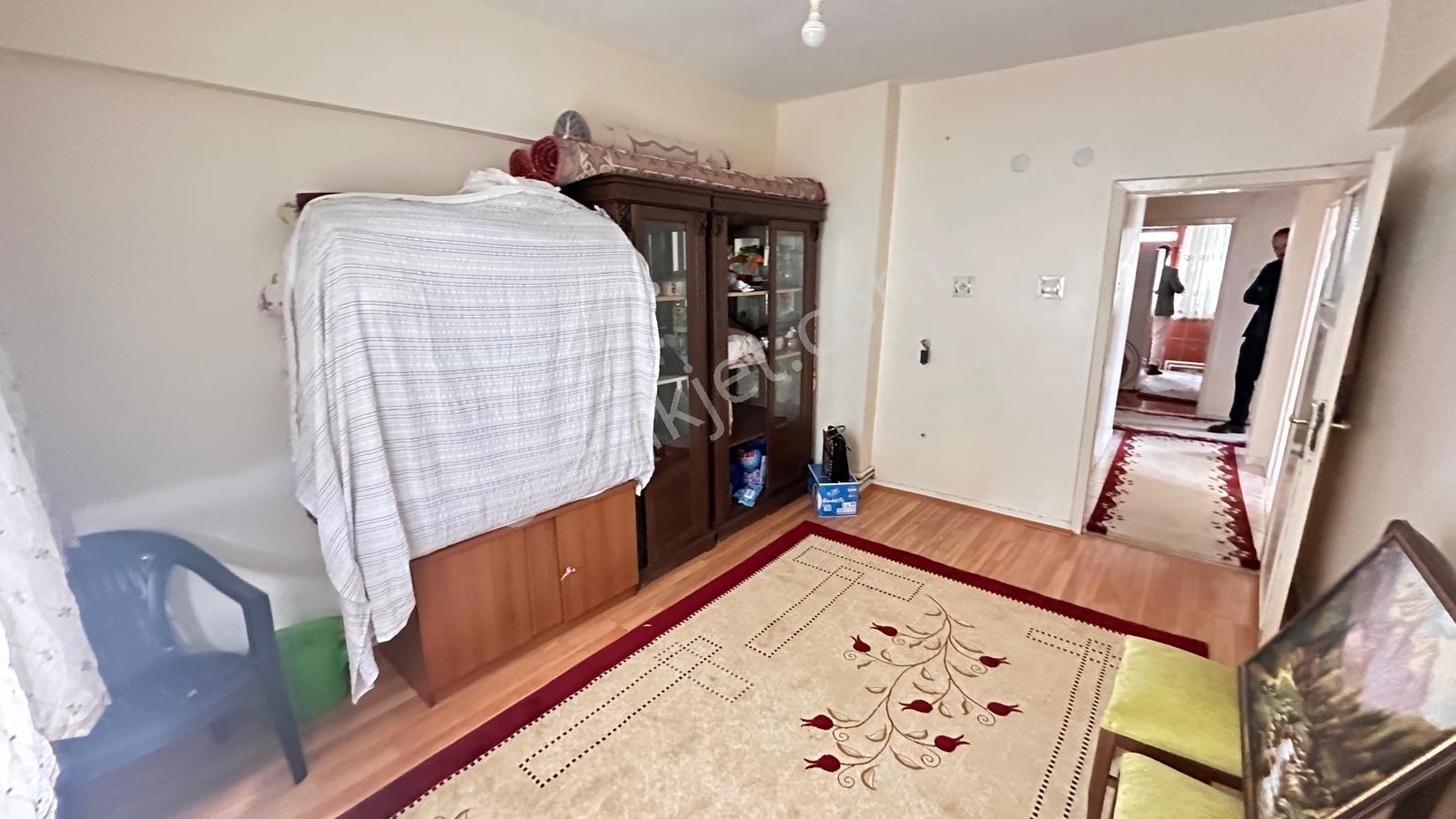 M.çakmak Mah.3+1 Ara Katta Bağımsız Ara Katta Trene Yakın Daire — fotoğraf 14