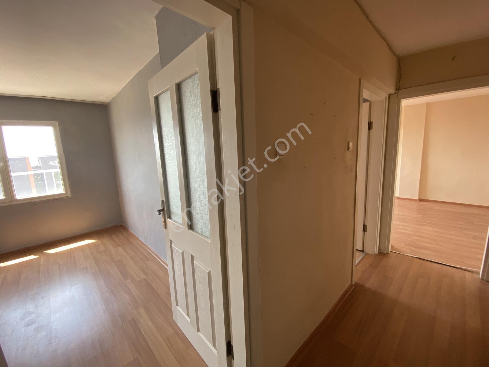 Egekent Çağdaş Mahallesi'nde 3+1 Satılık Daire — fotoğraf 2