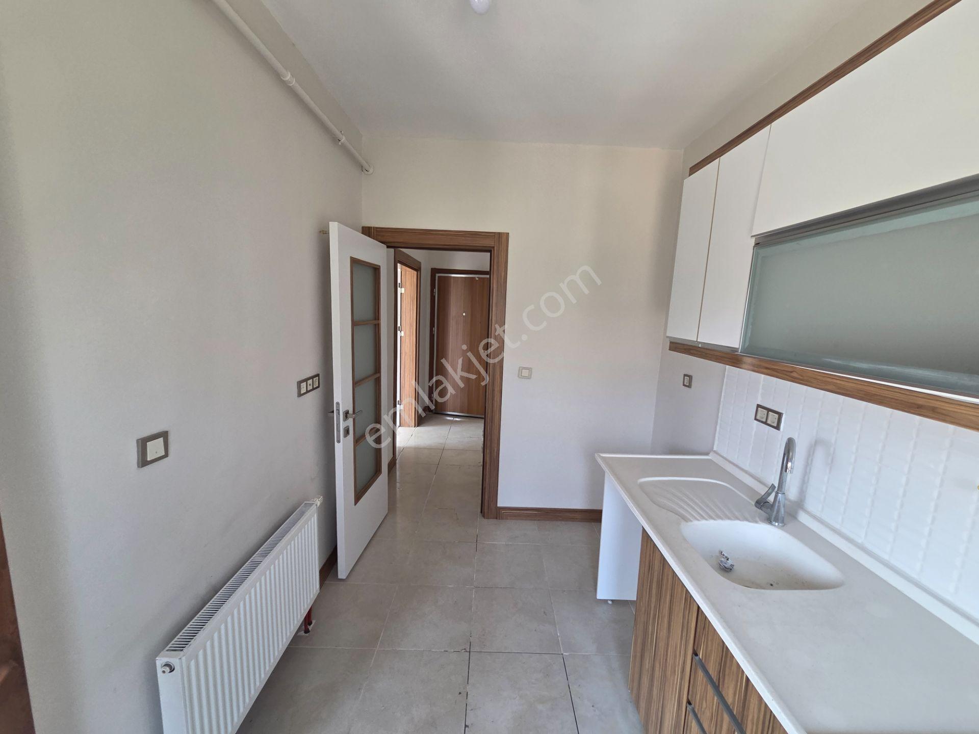 Doğukan Real Estate | Seksenler Sokağı Çaprazı | Ara Kat Geniş Balkonlu Satılık Daire — fotoğraf 14