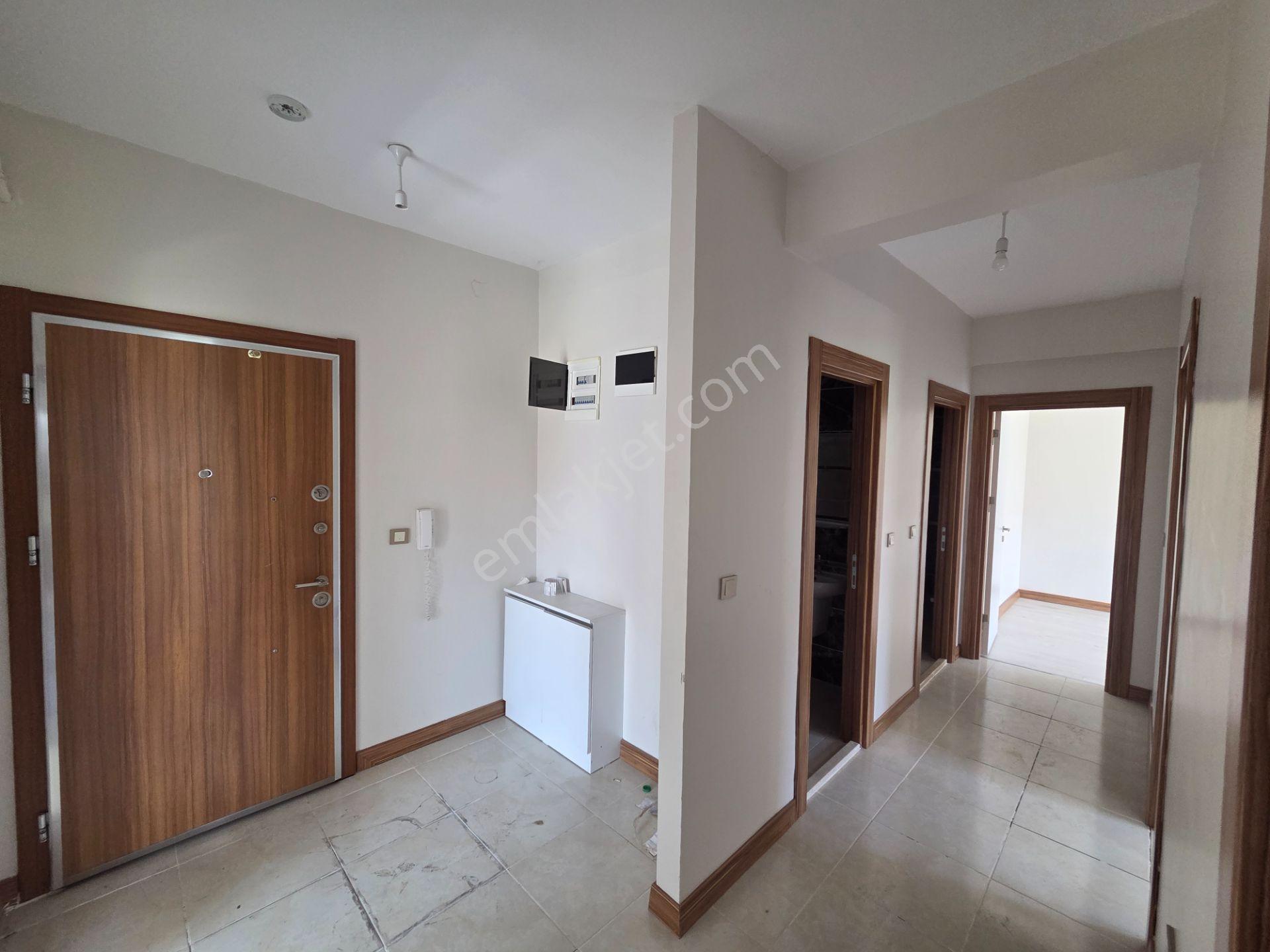 Doğukan Real Estate | Seksenler Sokağı Çaprazı | Ara Kat Geniş Balkonlu Satılık Daire — fotoğraf 15