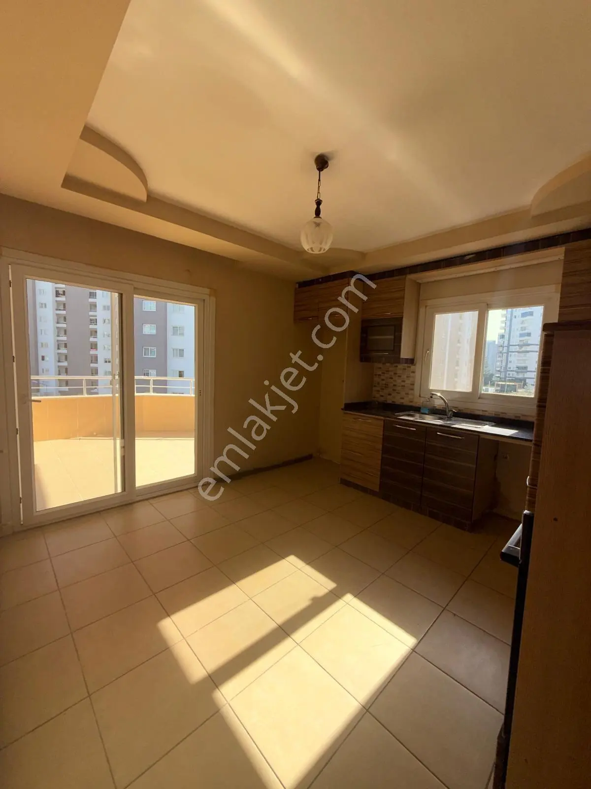 Mezitlinin Kalbi Olan Zeytinli Caddede 3+1 — fotoğraf 3