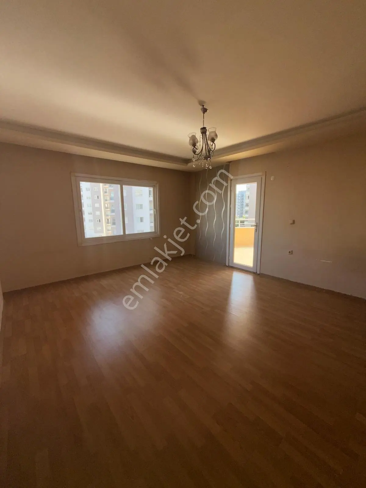 Mezitlinin Kalbi Olan Zeytinli Caddede 3+1 — fotoğraf 9
