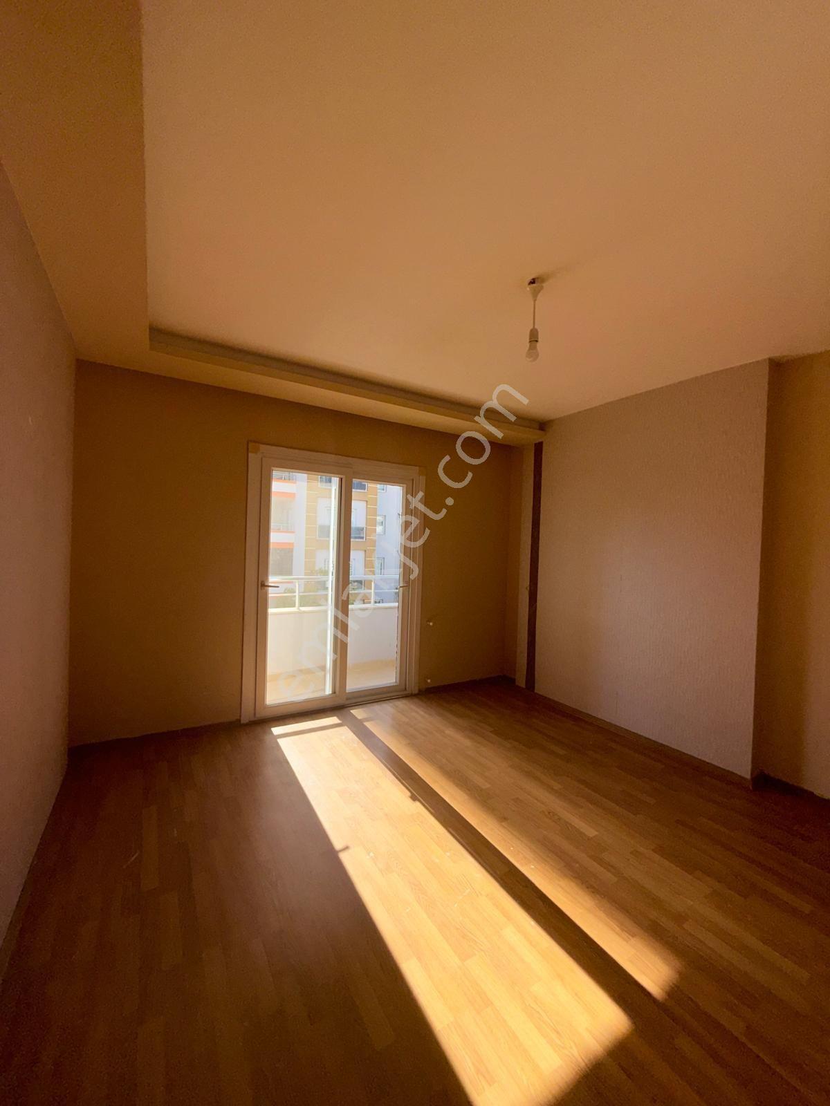 Mezitlinin Kalbi Olan Zeytinli Caddede 3+1 — fotoğraf 14