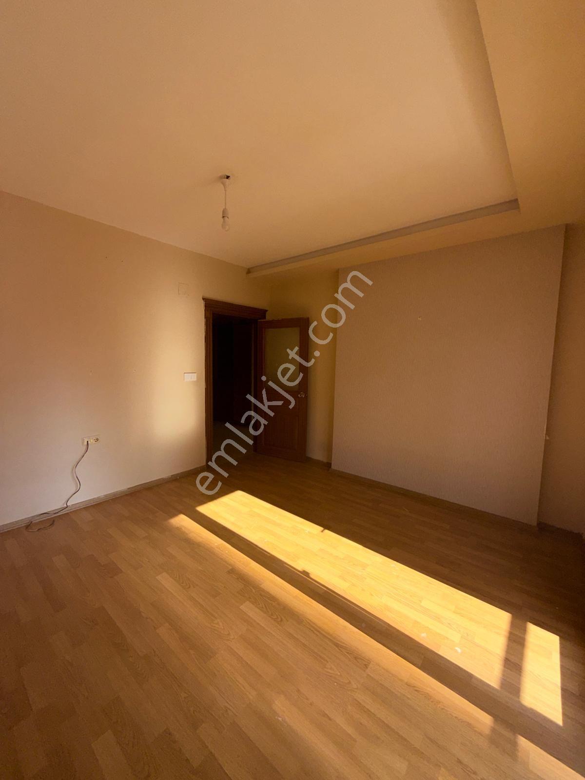 Mezitlinin Kalbi Olan Zeytinli Caddede 3+1 — fotoğraf 15