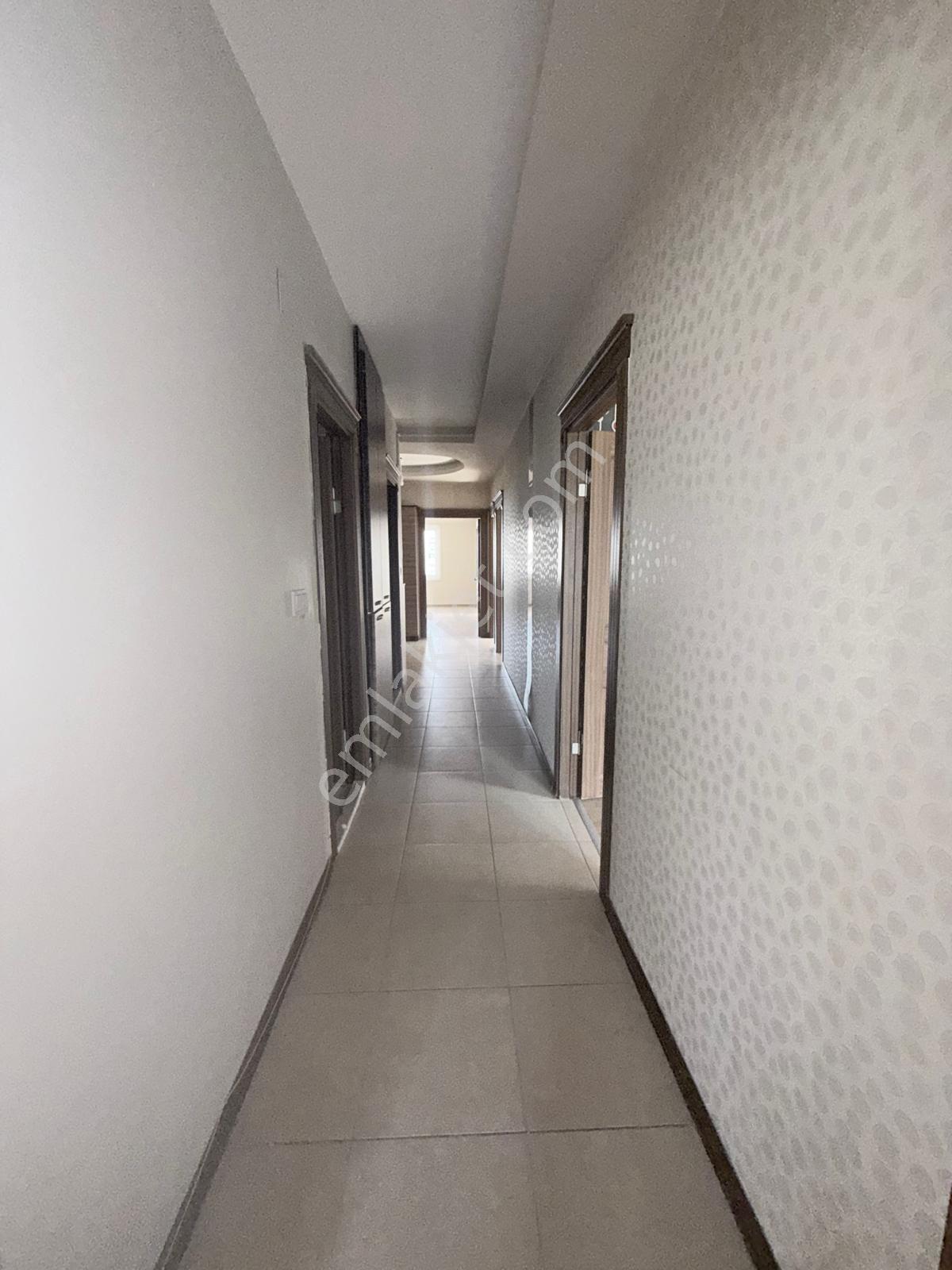 Mezitlinin Kalbi Olan Zeytinli Caddede 3+1 — fotoğraf 19