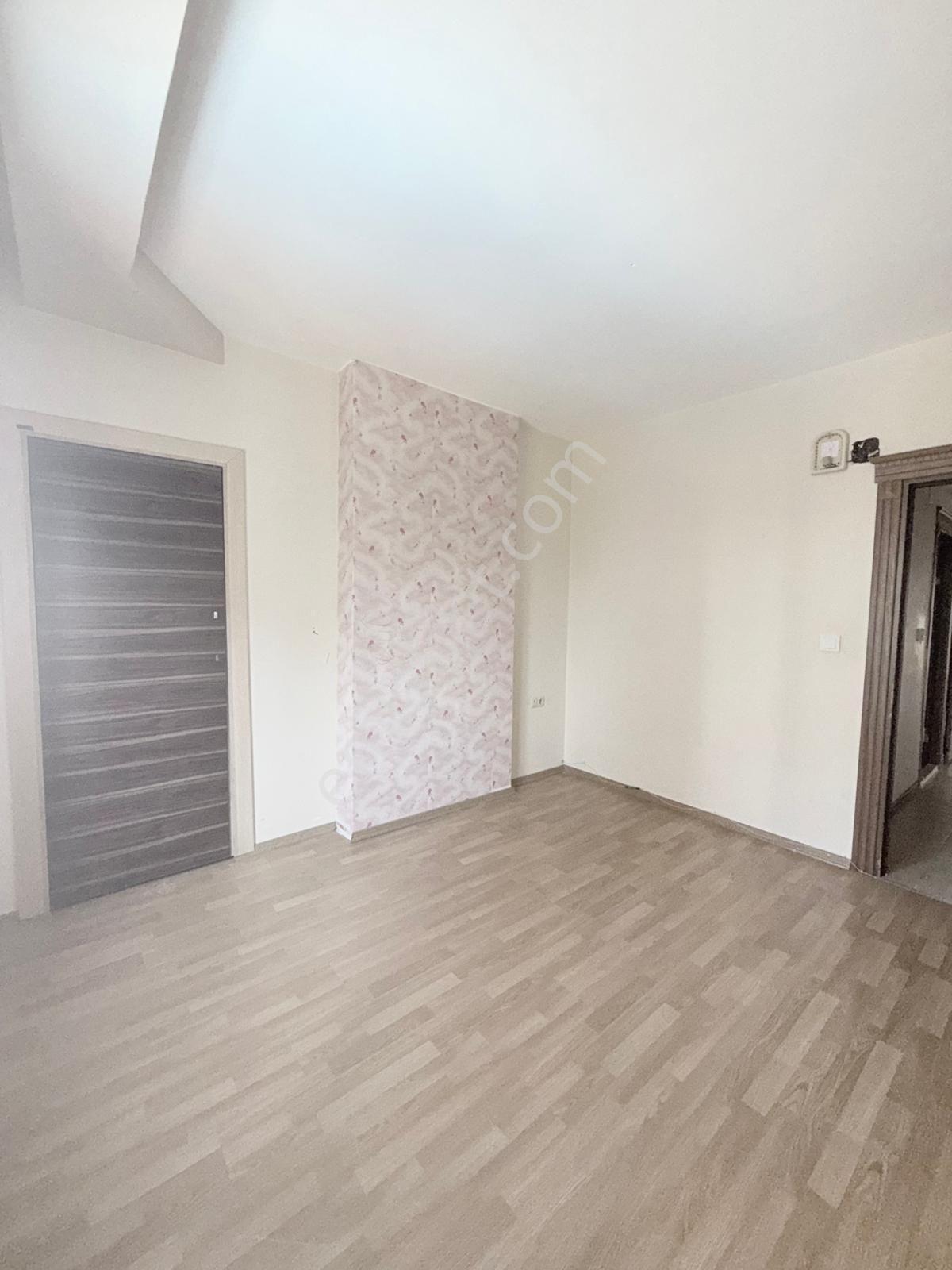 Mezitlinin Kalbi Olan Zeytinli Caddede 3+1 — fotoğraf 33
