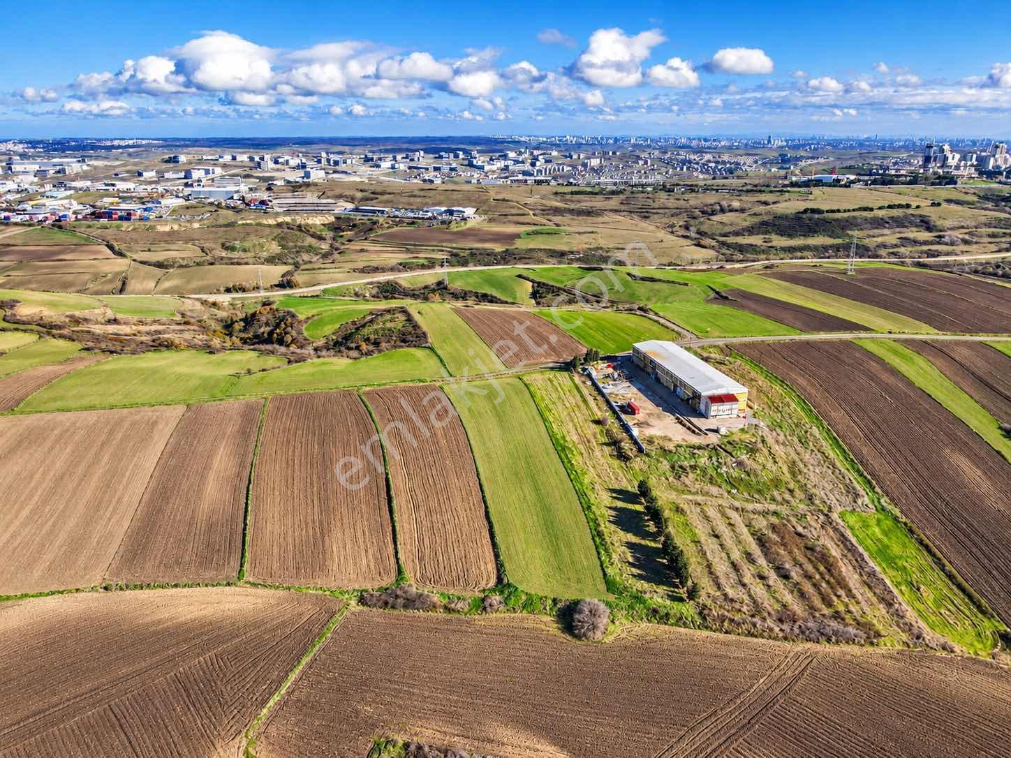Büyükçekmece Karaağaçta Tem'e Komşu 6.068 M² Ticari İmarlı Arsa — fotoğraf 6