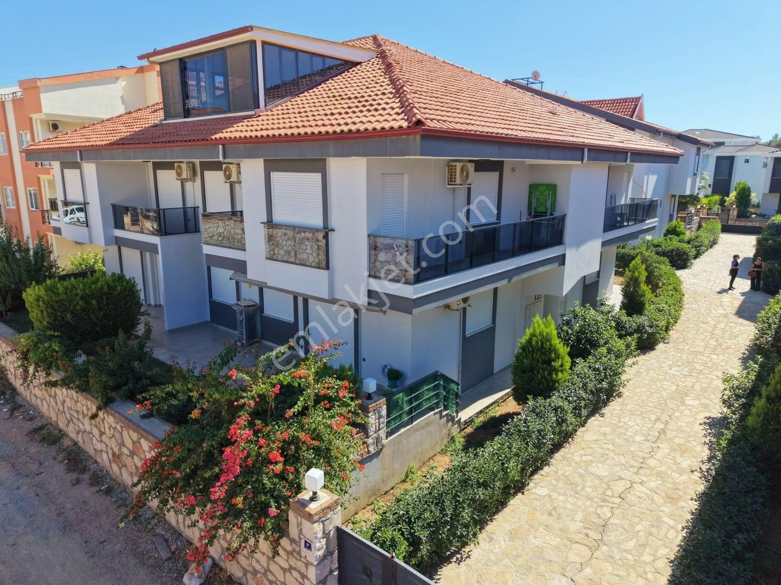 Didim'de Satılık Butik Site'de Geniş Verandalı Bahçeli 2+1 Daire — fotoğraf 4