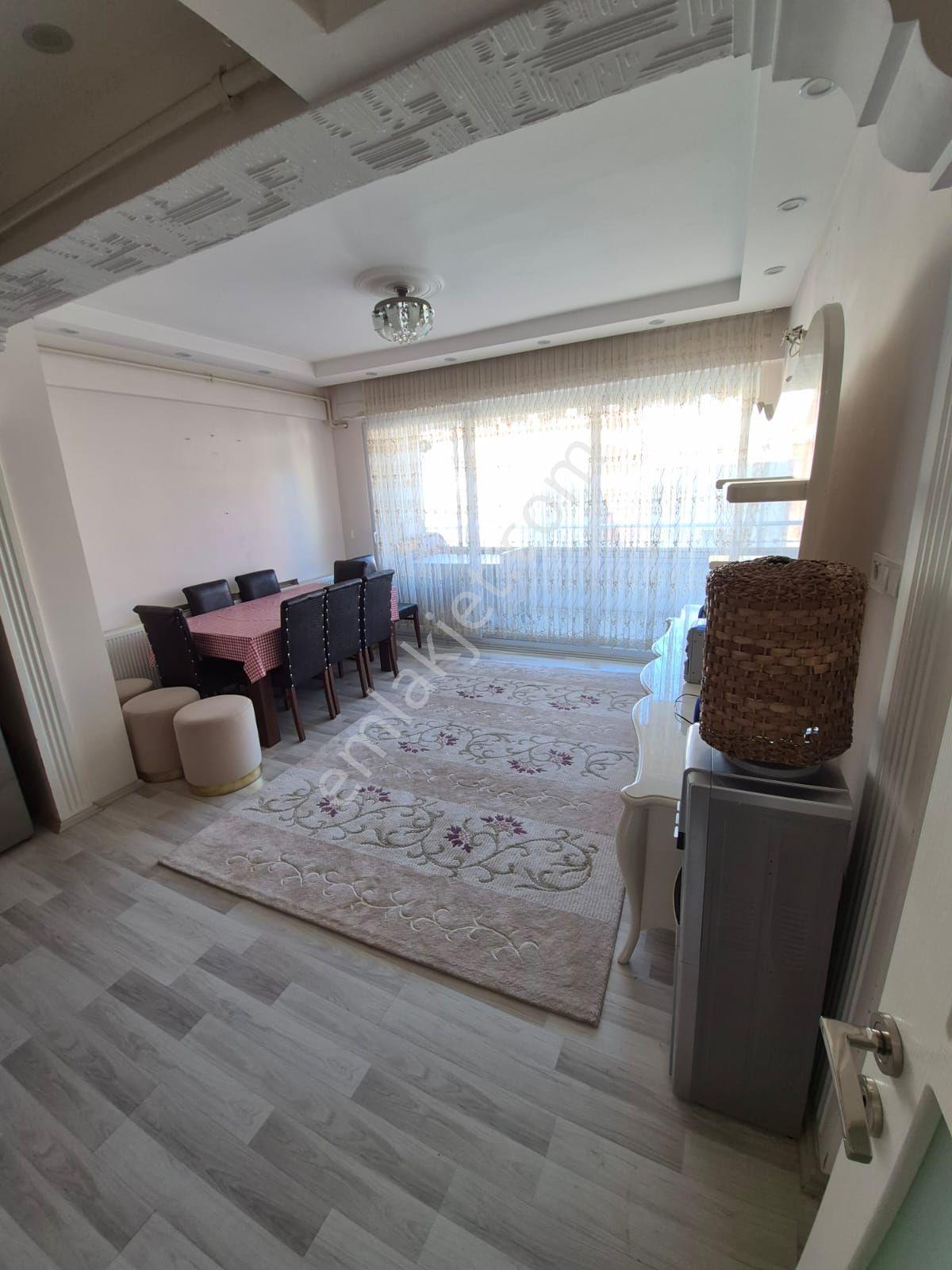 Egenova Emlaktan Çarşı Merkezde Satılık Daire — fotoğraf 4