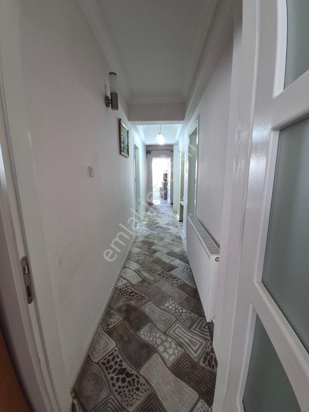 Egenova Emlaktan Çarşı Merkezde Satılık Daire — fotoğraf 7