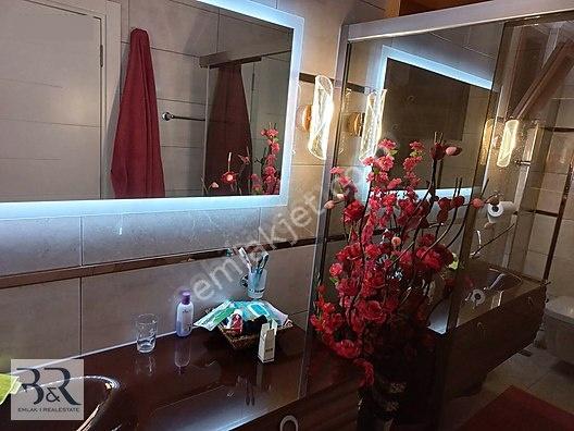 Ful Deniz Manzaralı Ve Doğalgazlı Geniş 3+1 Daire — fotoğraf 22