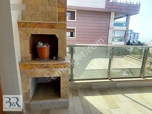 Ful Deniz Manzaralı Ve Doğalgazlı Geniş 3+1 Daire — fotoğraf 31