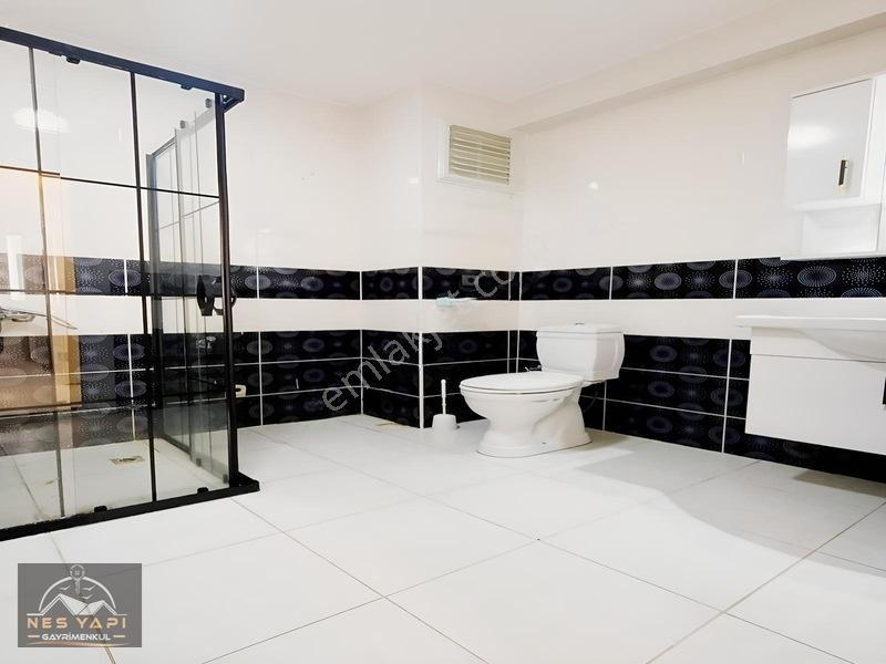 Metrobüse 5 Dk Sıfır İskanlı Arakat Ön Cephe Daire!! — fotoğraf 18