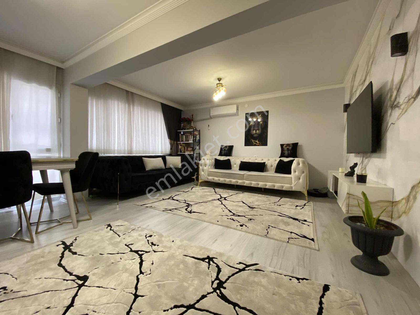 Akalından Geniş 2+1 Metro Yakını Satılık Full Bakımlı Daire