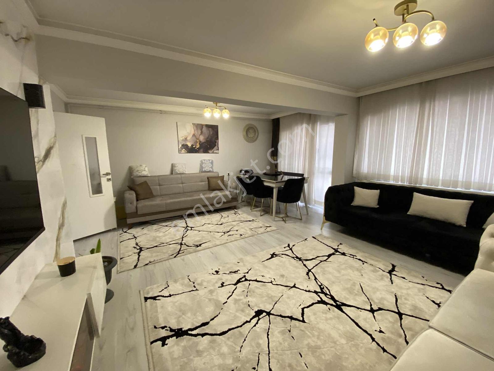 Akalından Geniş 2+1 Metro Yakını Satılık Full Bakımlı Daire — fotoğraf 2