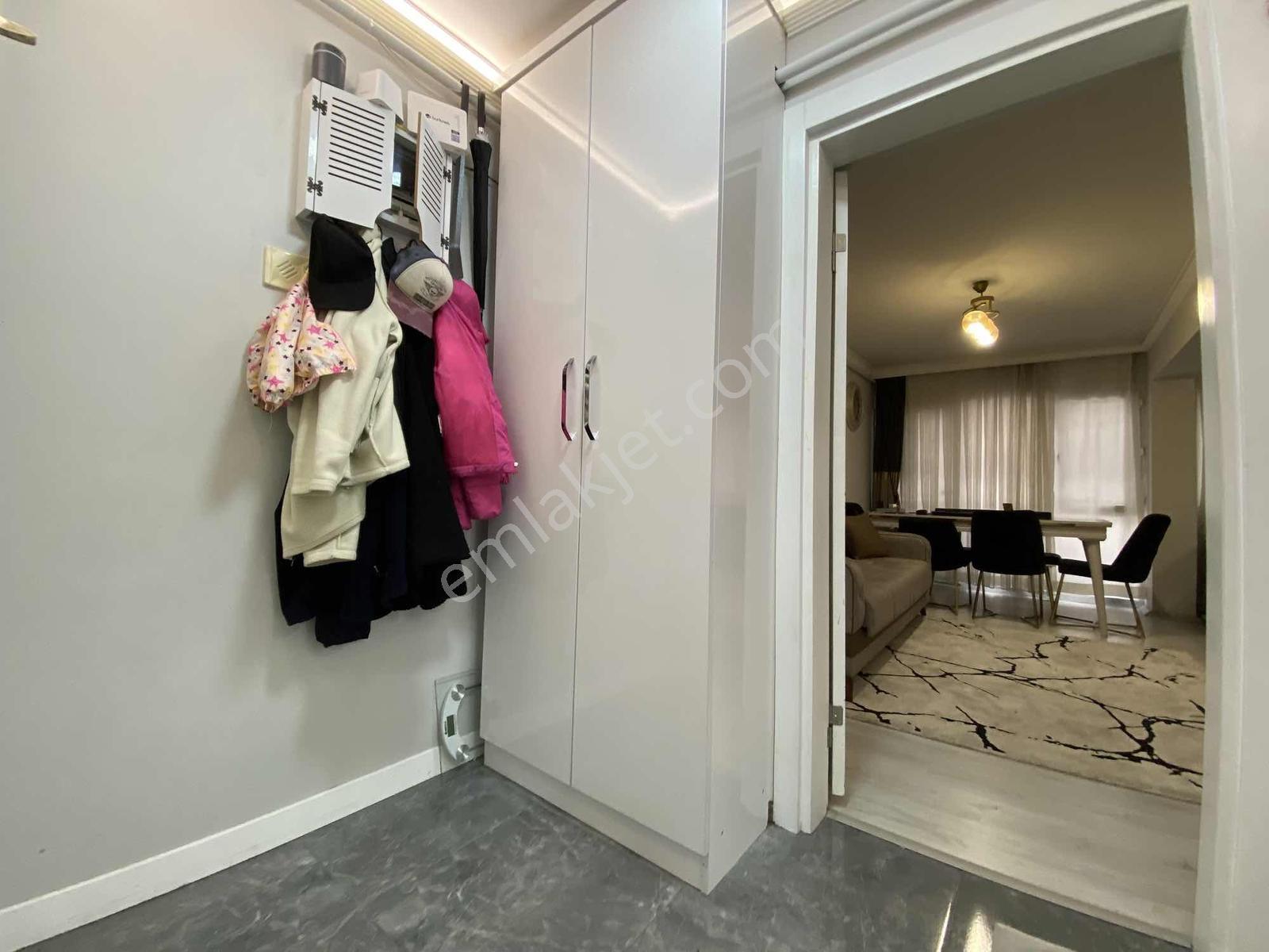 Akalından Geniş 2+1 Metro Yakını Satılık Full Bakımlı Daire — fotoğraf 3