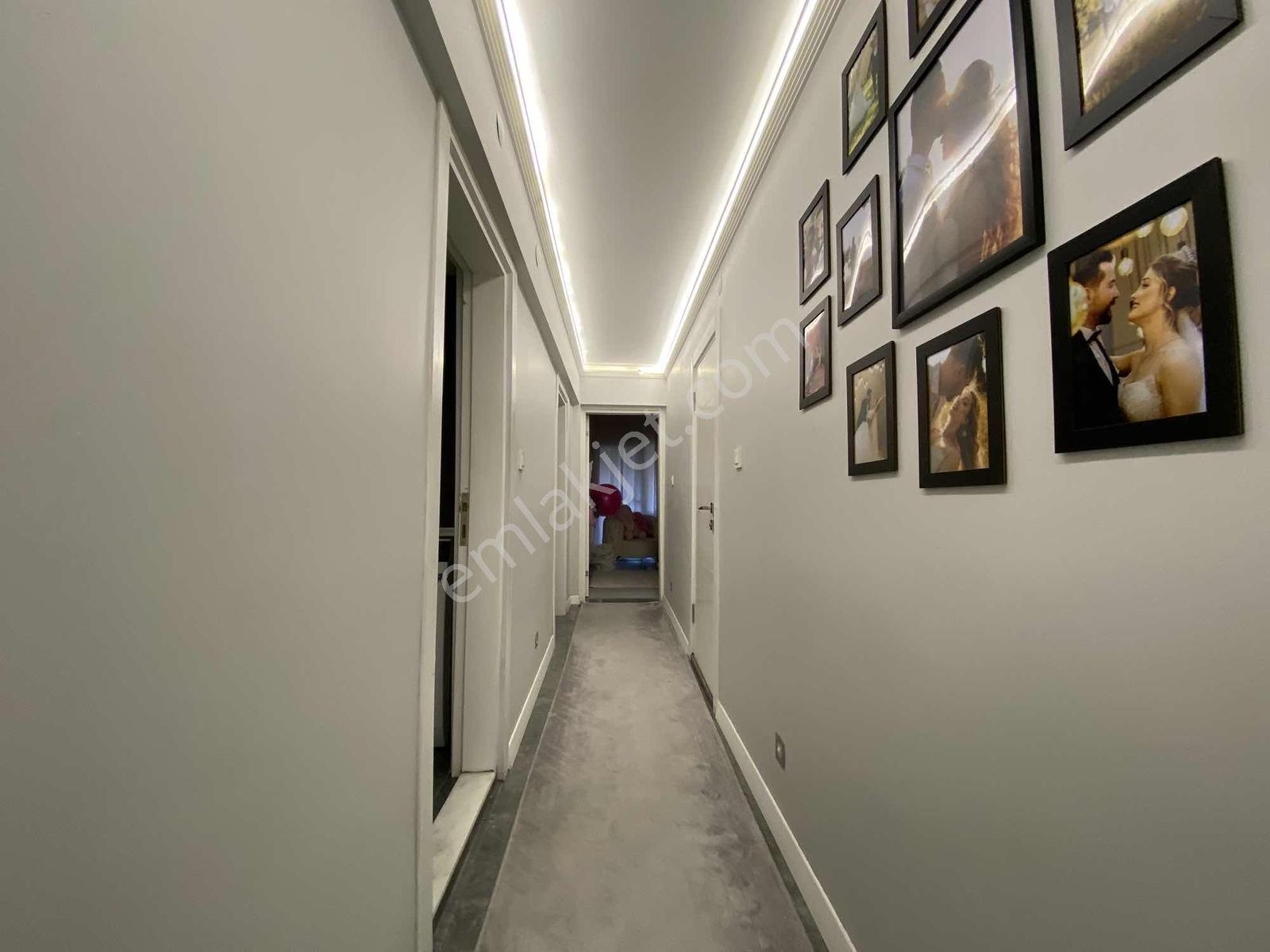 Akalından Geniş 2+1 Metro Yakını Satılık Full Bakımlı Daire — fotoğraf 5