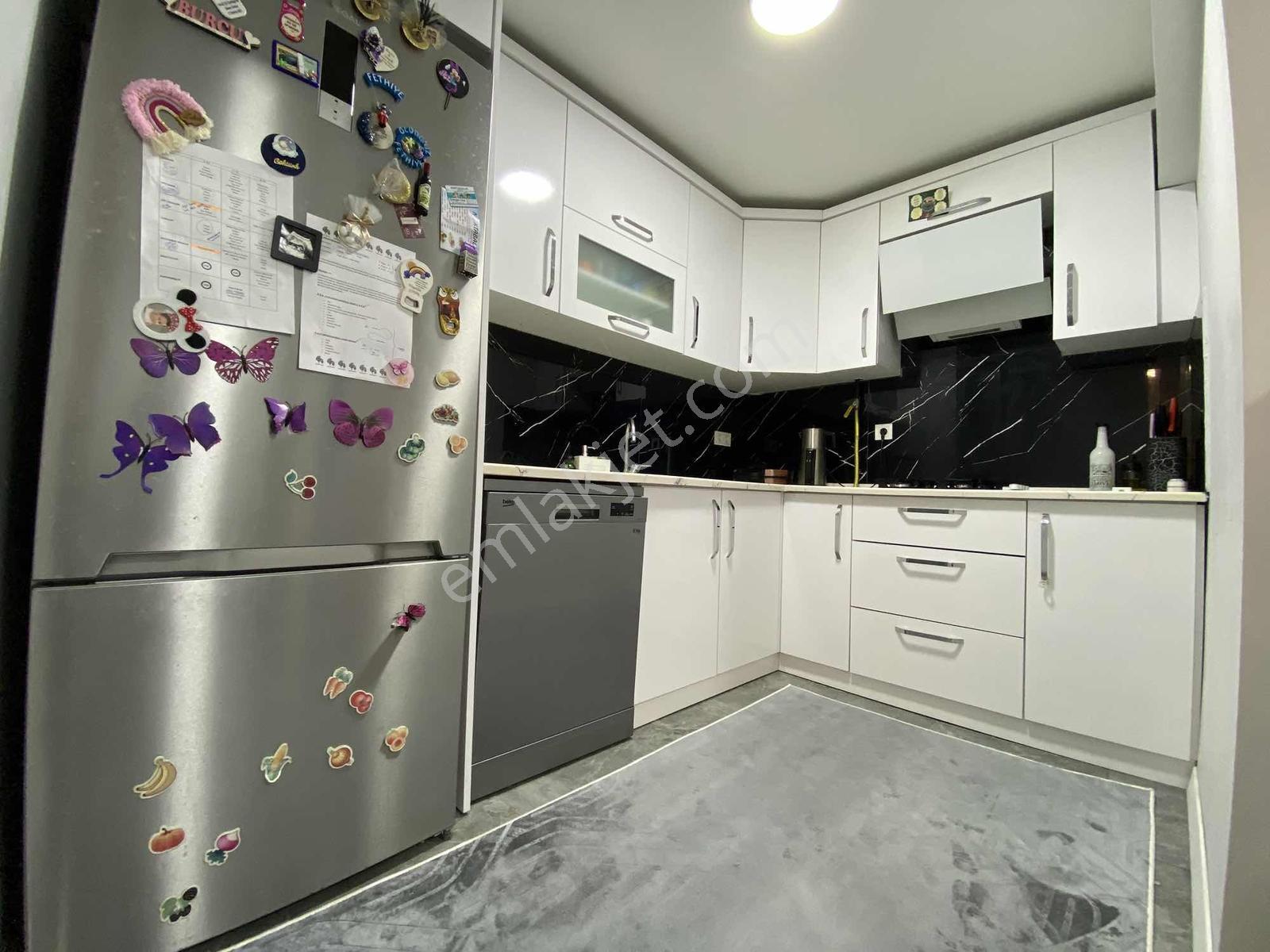 Akalından Geniş 2+1 Metro Yakını Satılık Full Bakımlı Daire — fotoğraf 9