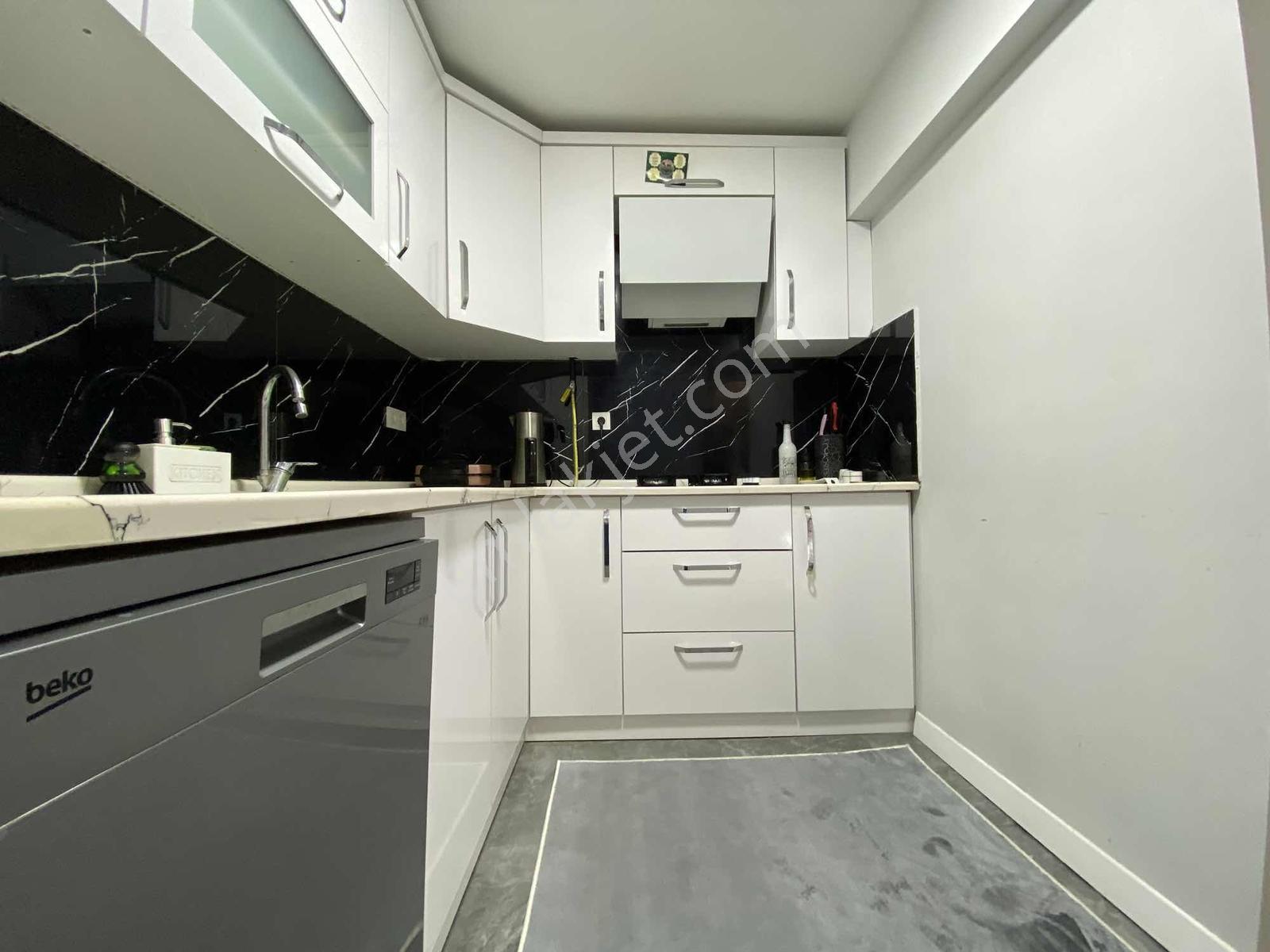 Akalından Geniş 2+1 Metro Yakını Satılık Full Bakımlı Daire — fotoğraf 10