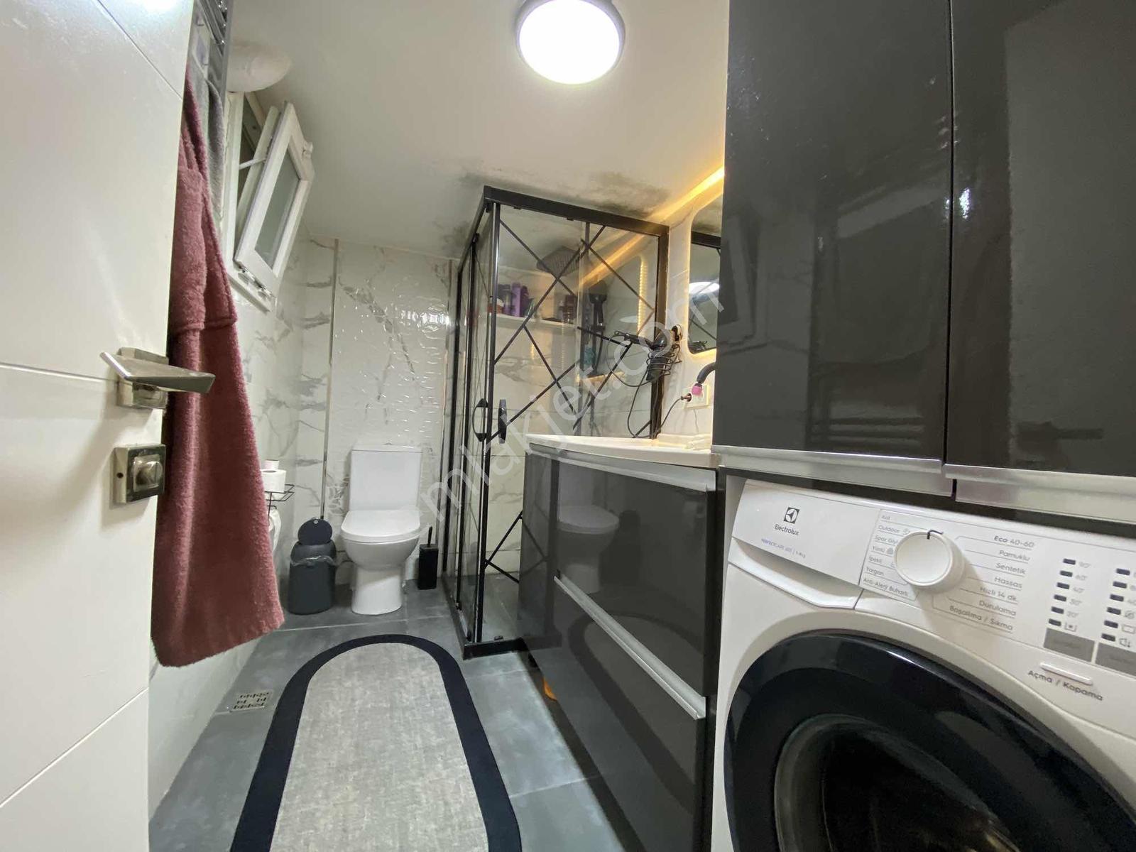 Akalından Geniş 2+1 Metro Yakını Satılık Full Bakımlı Daire — fotoğraf 13