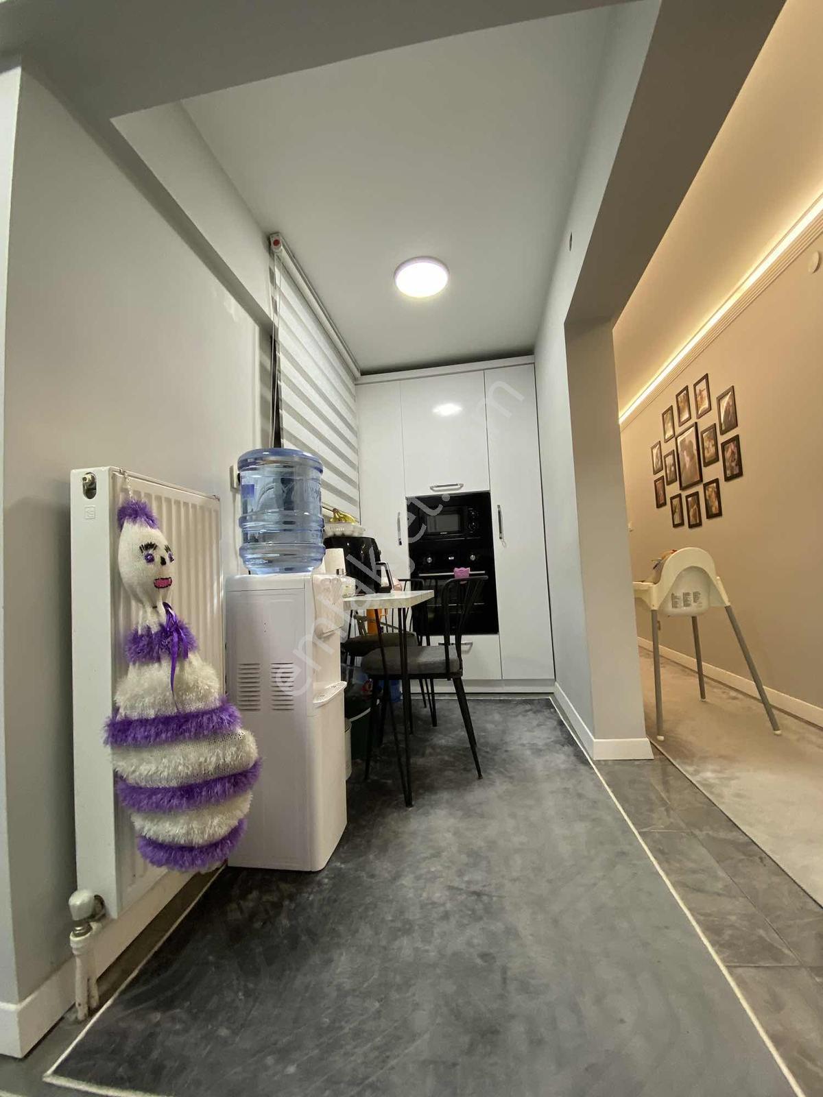 Akalından Geniş 2+1 Metro Yakını Satılık Full Bakımlı Daire — fotoğraf 14