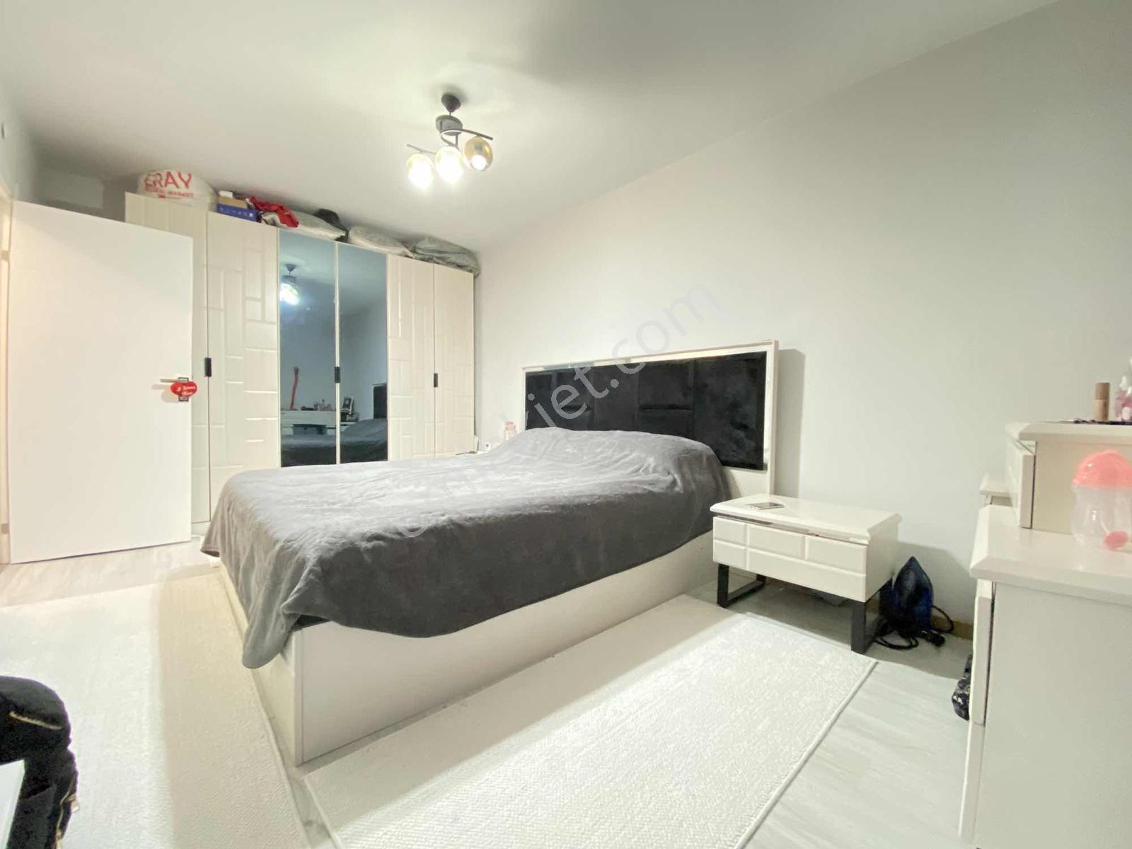 Akalından Geniş 2+1 Metro Yakını Satılık Full Bakımlı Daire — fotoğraf 21