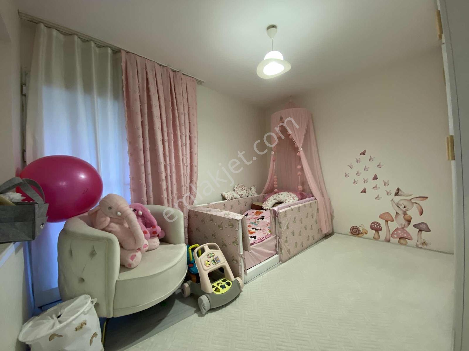 Akalından Geniş 2+1 Metro Yakını Satılık Full Bakımlı Daire — fotoğraf 25