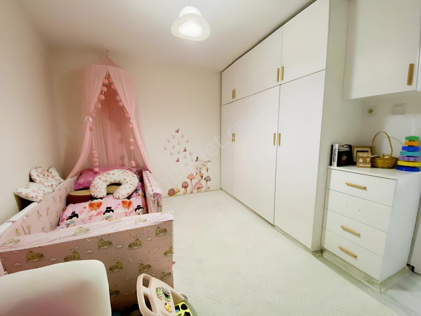 Akalından Geniş 2+1 Metro Yakını Satılık Full Bakımlı Daire — fotoğraf 33