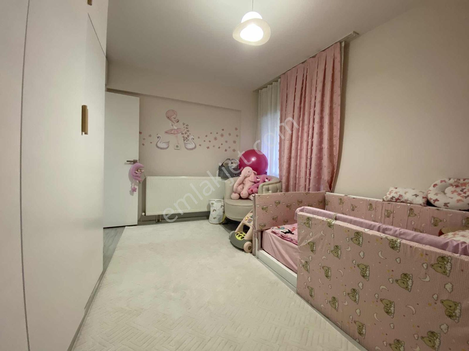 Akalından Geniş 2+1 Metro Yakını Satılık Full Bakımlı Daire — fotoğraf 34