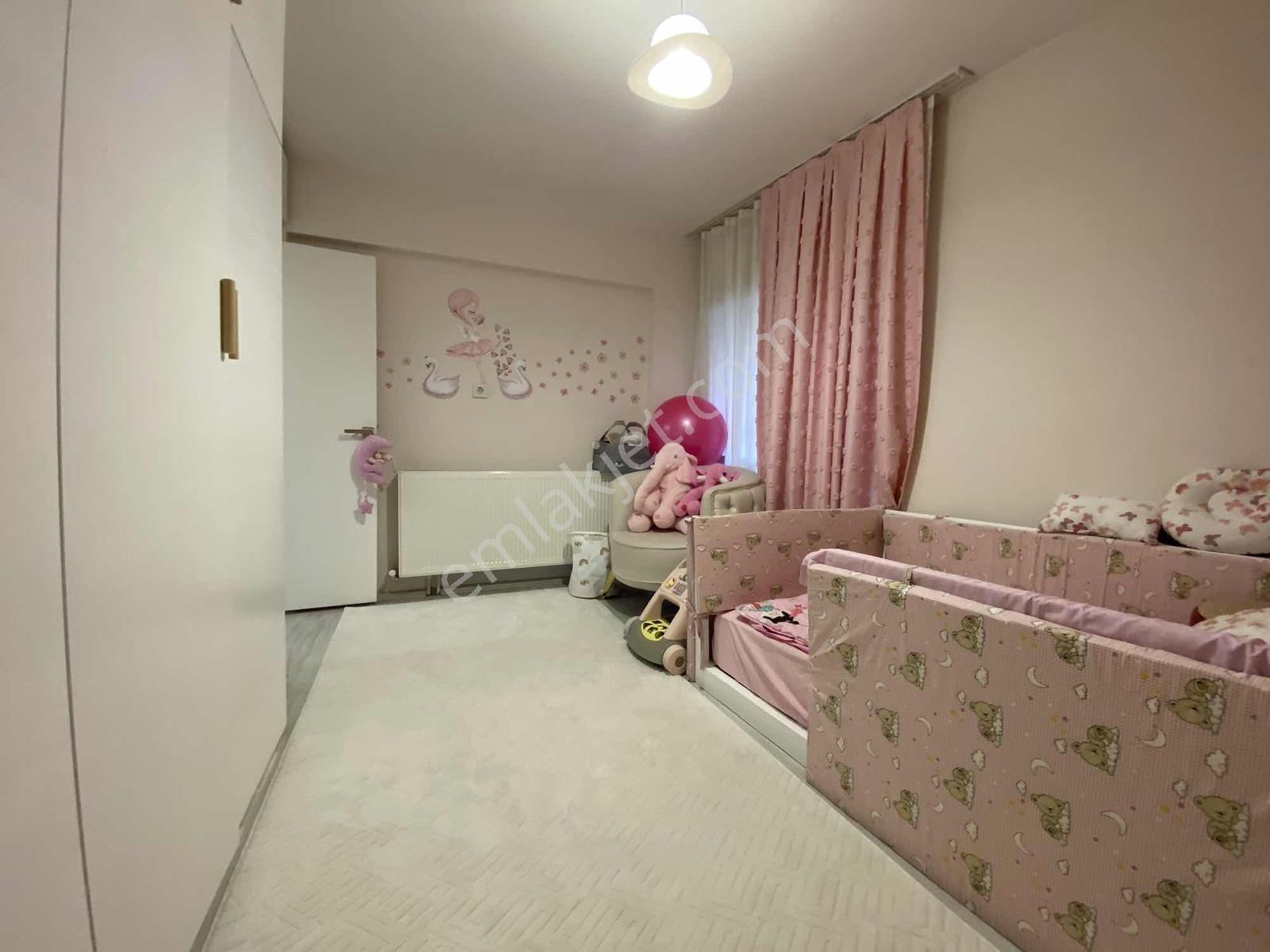 Akalından Geniş 2+1 Metro Yakını Satılık Full Bakımlı Daire — fotoğraf 35