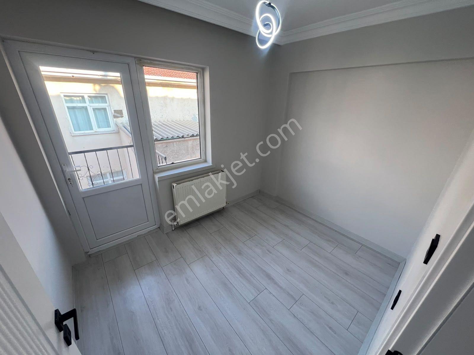 Sincan Akşemsettin Mah Salon Bağımsız Merkezi Konumda Yapılı Satılık Daire — fotoğraf 2